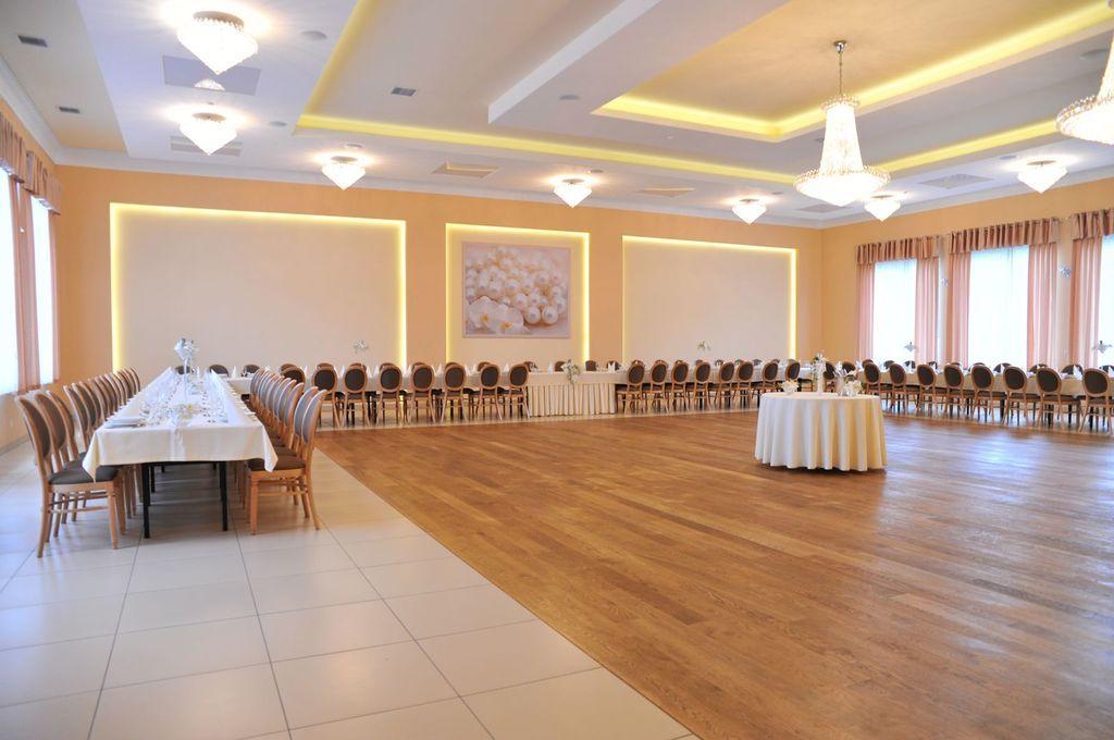 Oswald Arena Hotel Jemielnica Bagian luar foto